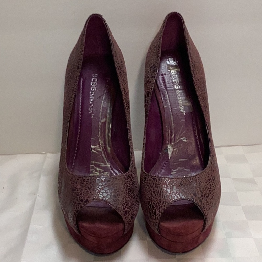 BCBGeneration, Fatima, size 6.5B, Maroon, cracked glass pattern, 5” heels